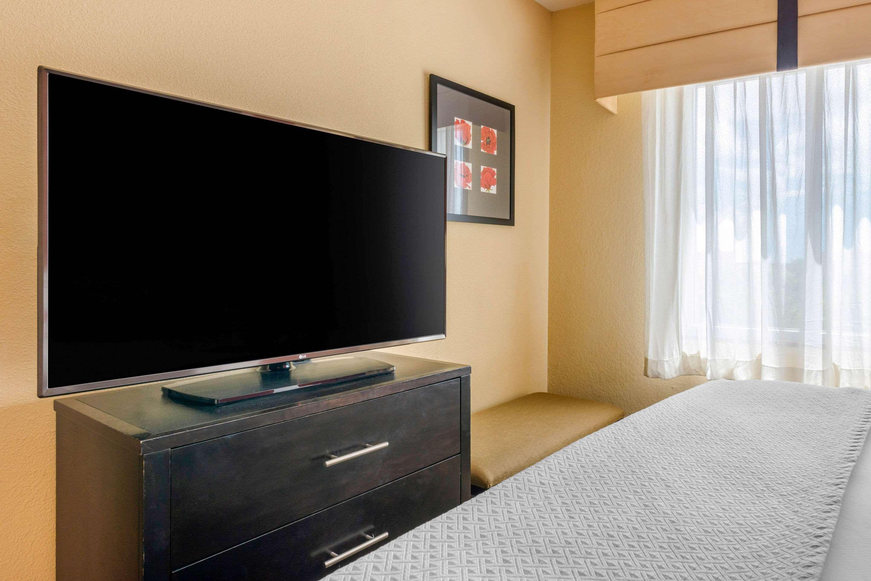 Cambria Hotel Ft Lauderdale, Airport South & Cruise Port Dania Beach Exterior photo