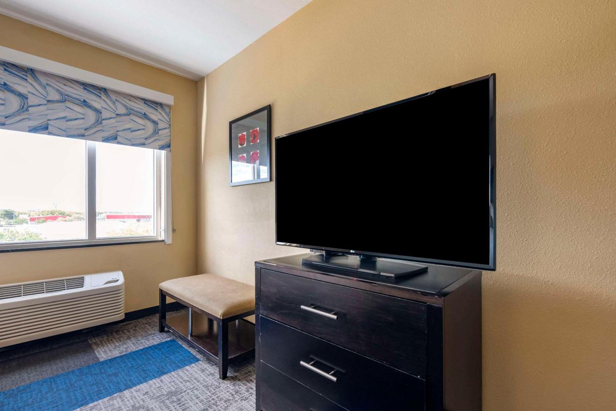 Cambria Hotel Ft Lauderdale, Airport South & Cruise Port Dania Beach Exterior photo