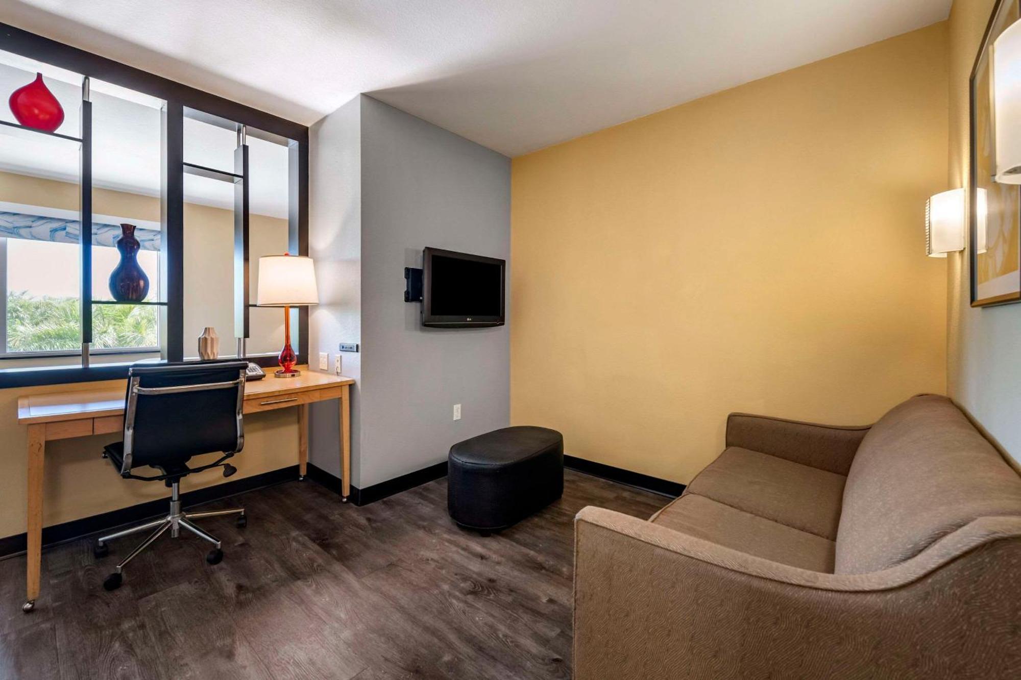 Cambria Hotel Ft Lauderdale, Airport South & Cruise Port Dania Beach Exterior photo
