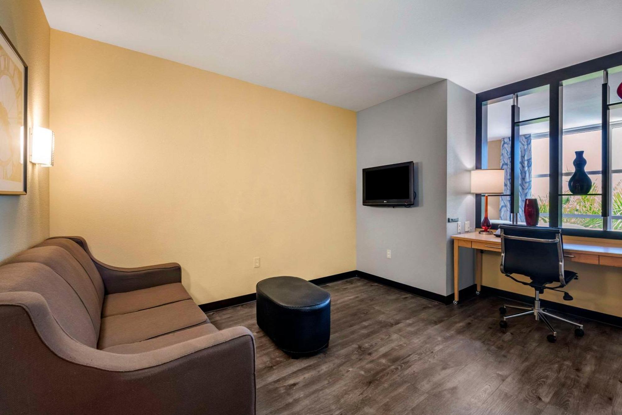 Cambria Hotel Ft Lauderdale, Airport South & Cruise Port Dania Beach Exterior photo