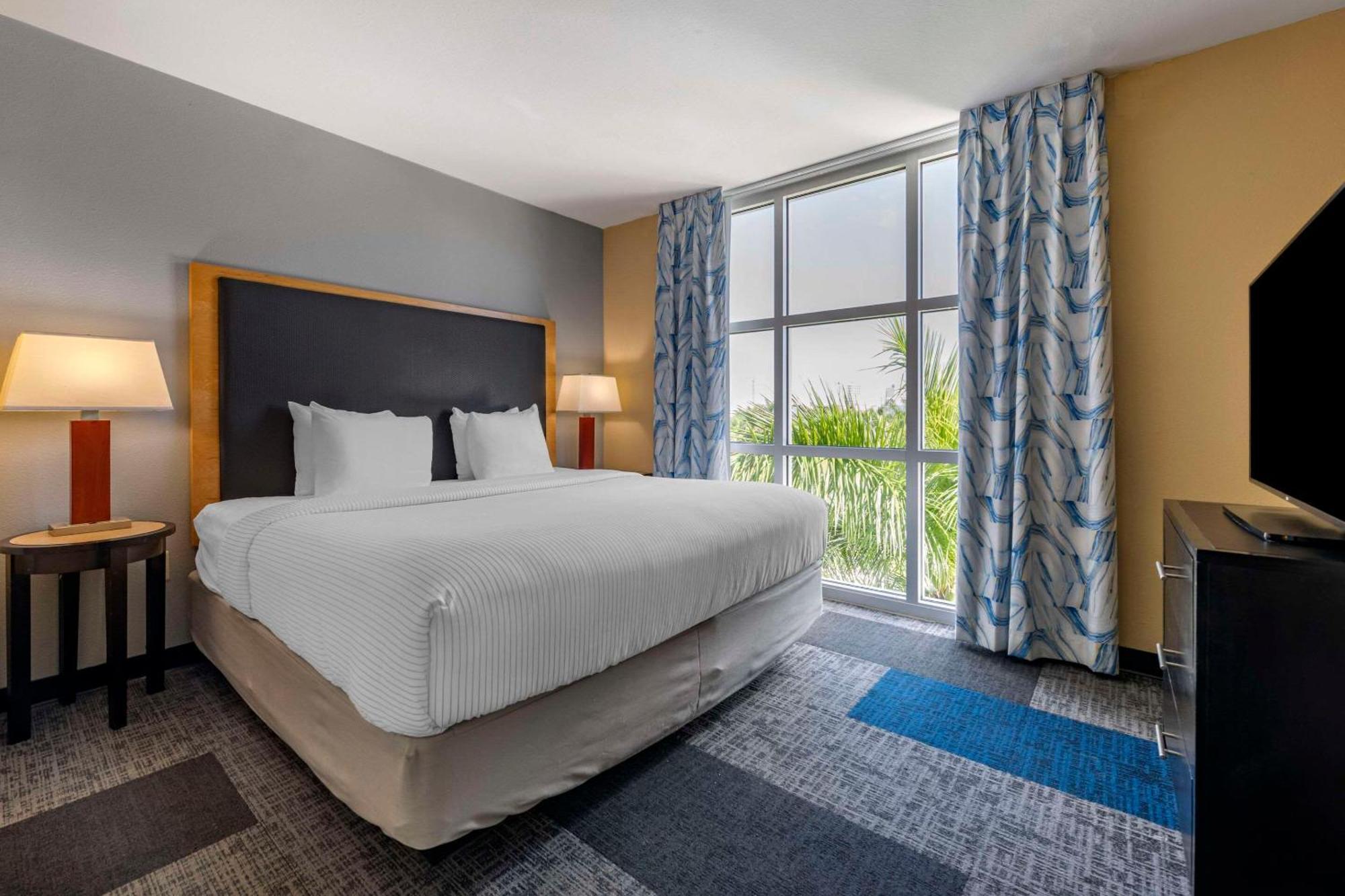 Cambria Hotel Ft Lauderdale, Airport South & Cruise Port Dania Beach Exterior photo