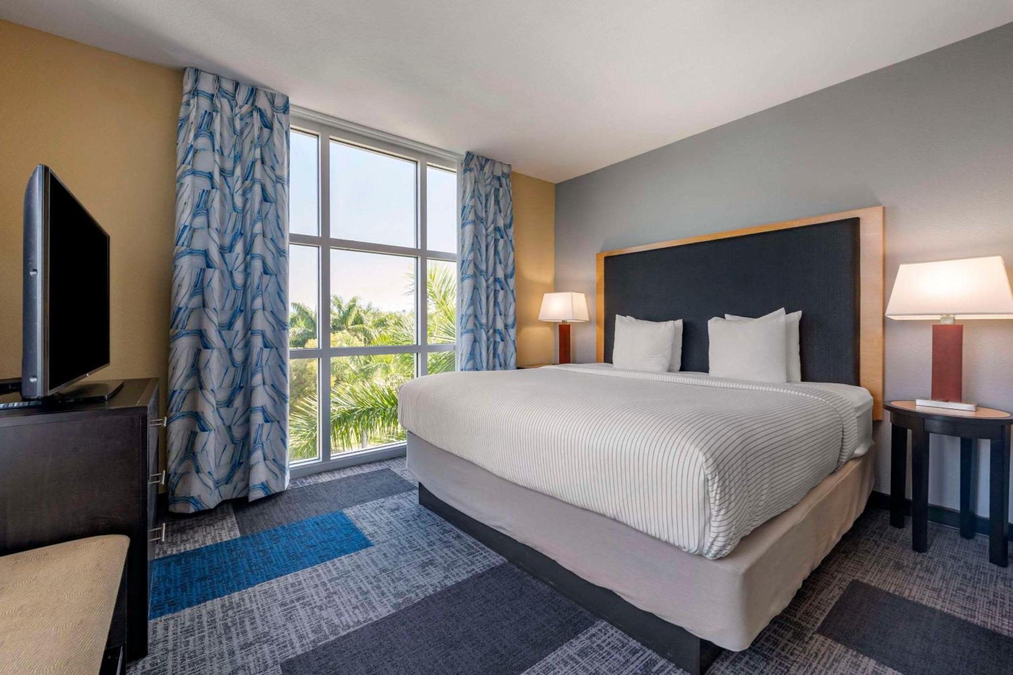 Cambria Hotel Ft Lauderdale, Airport South & Cruise Port Dania Beach Exterior photo